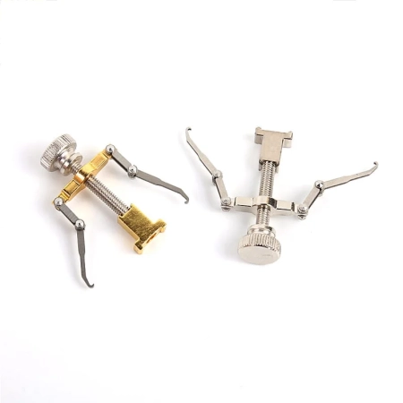 Problem-wrastania-paznokcia-w-skórę-palca-najczęściej-dotyczy-tzw-dużego-palucha-u-stóp